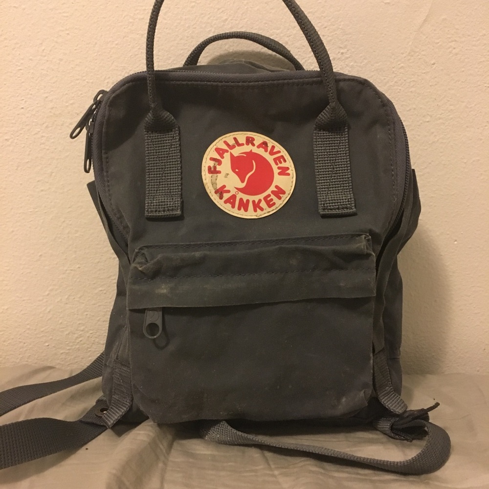 Gray Fjallraven Kanken mini